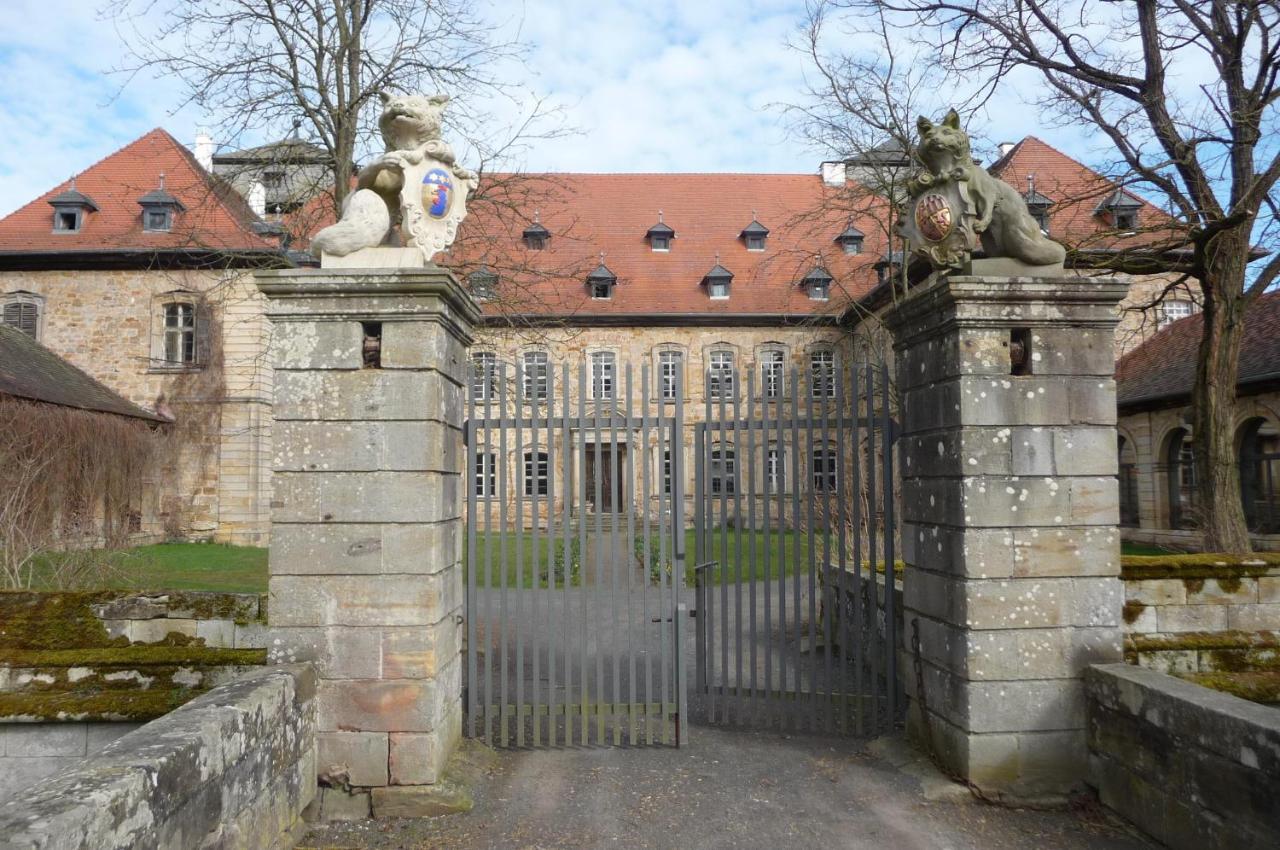 Ferienzimmer Im Schloss Burgpreppach Bagian luar foto